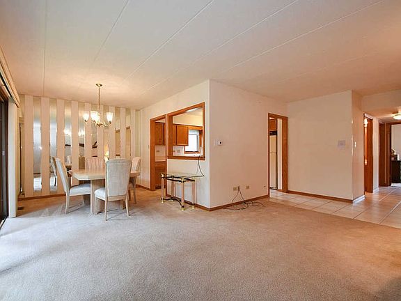 4th image of 13432 E Circle Dr APT 501