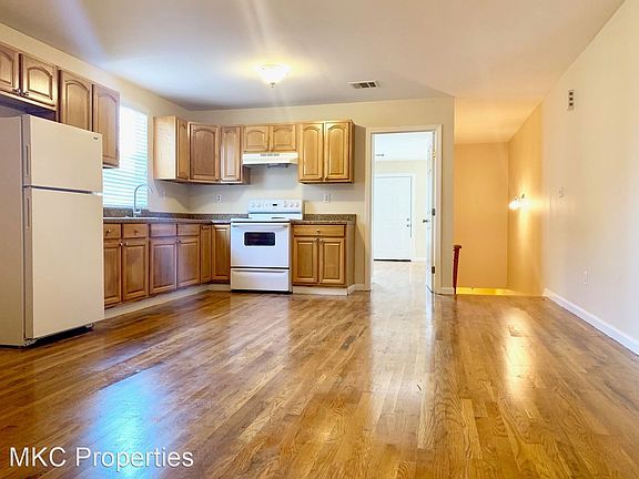 4th image of 537 S Tonti St