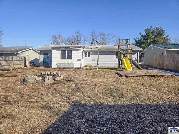 2nd image of 2005 Blue Ridge Dr