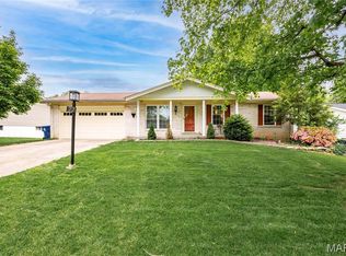 22 May Valley Ln, Fenton, MO