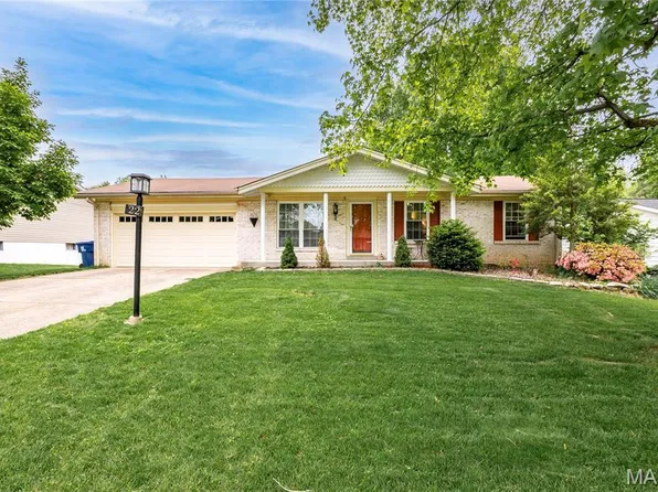 22 May Valley Ln, Fenton, MO 63026