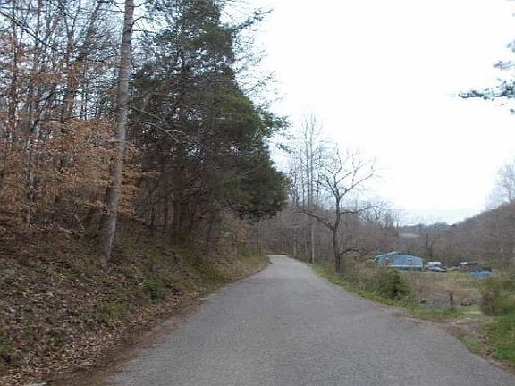 Exterior Neighborhood (street photo)