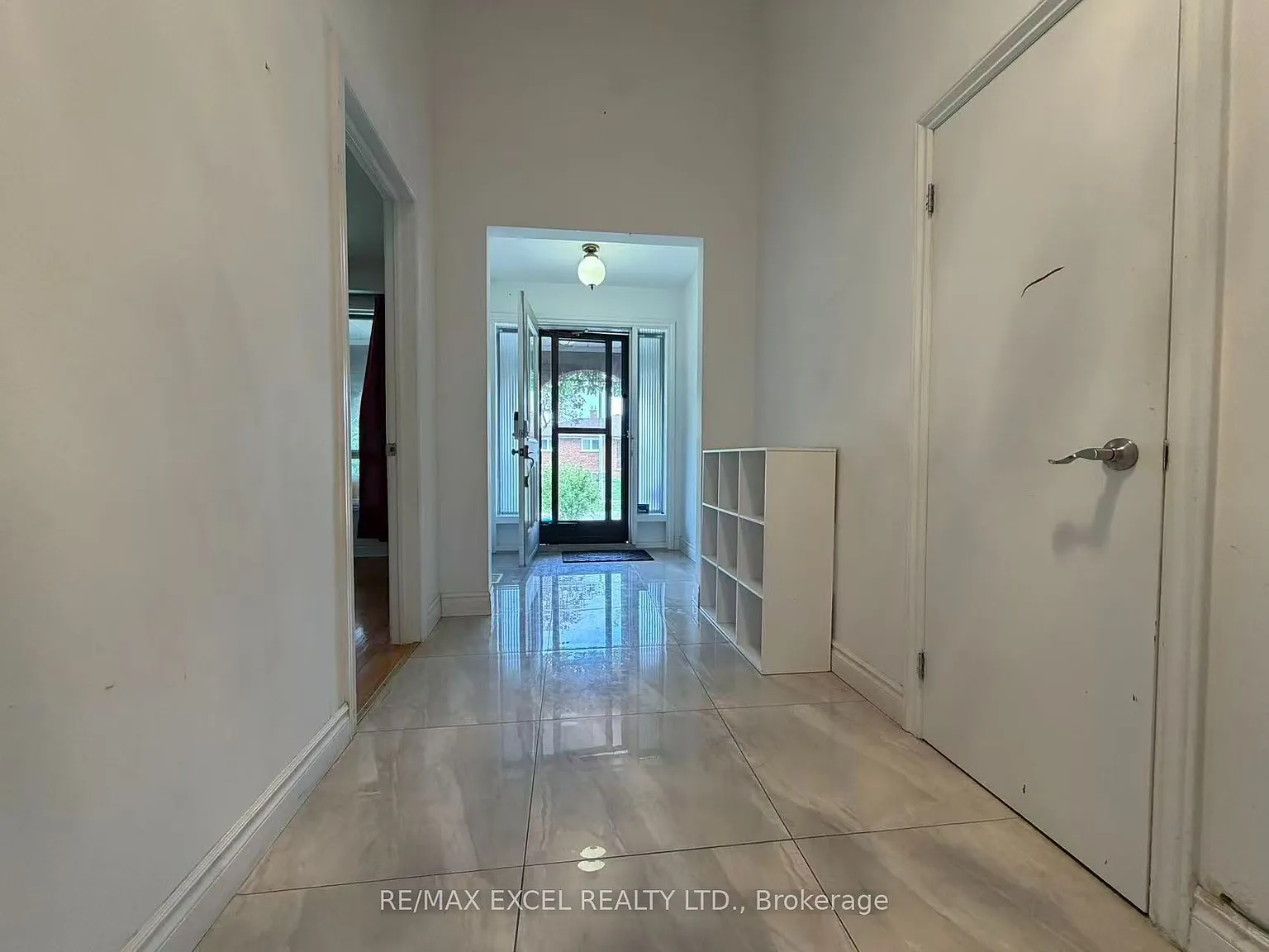 5 bed, $4,000 — Photo 3