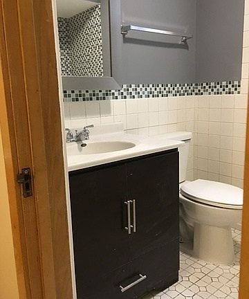 2nd image of 4946 N Lowell Ave #3