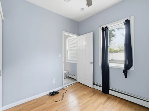 13 Meadow image 15 of 21