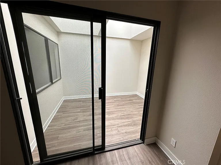 119 S Glassell St #B — Photo 36