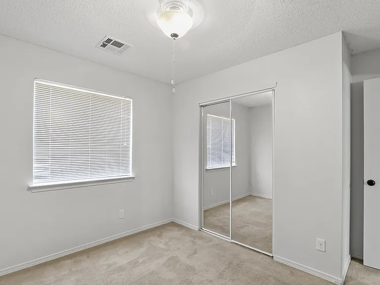 4821 Ramon Vega Ln — Photo 23