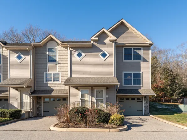 64 Scotch Cap Road #111, Waterford, CT 06375