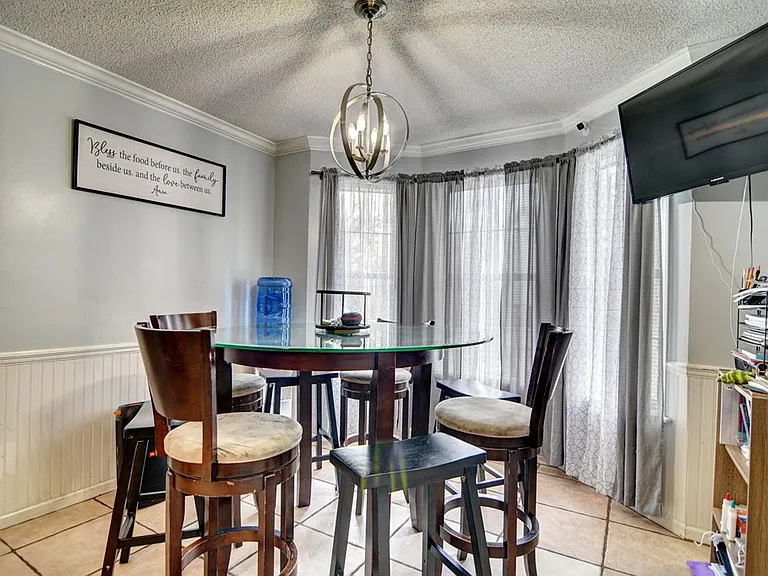 4120 Clay Dr — Photo 13