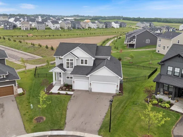 10082 Arrowwood Trl, Woodbury, MN 55129