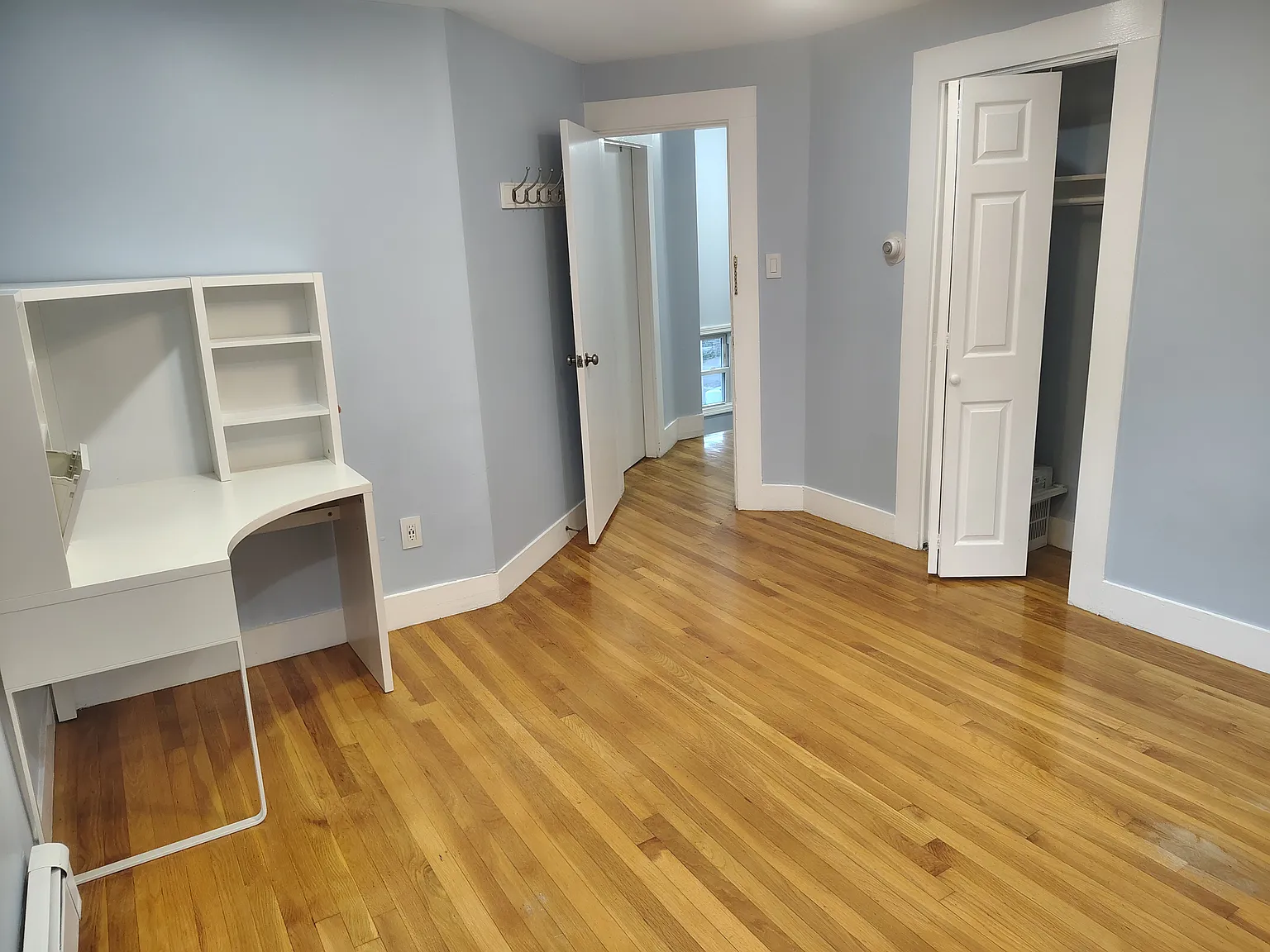 4 bed, 1702 sqft, $3,000 — Photo 4