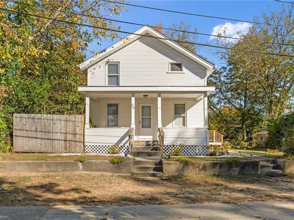34 Read Ave, Barrington, RI 02806
