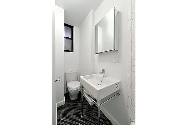 Rented by Aether Property Group | media 64