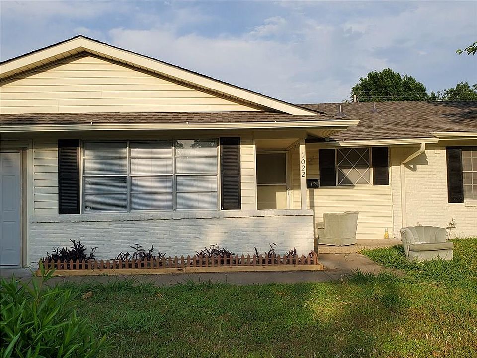 1st image of 1022 McCallum Dr