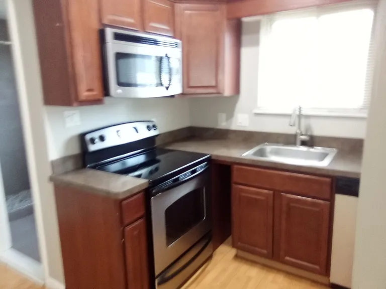 122 N Lafayette Ave — Photo 5