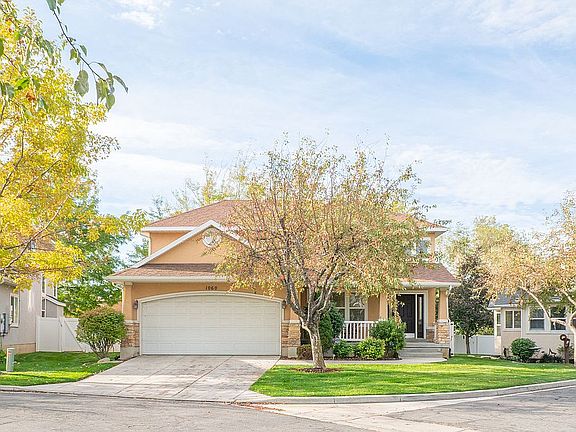 3rd image of 1060 E Granite Mill Ct
