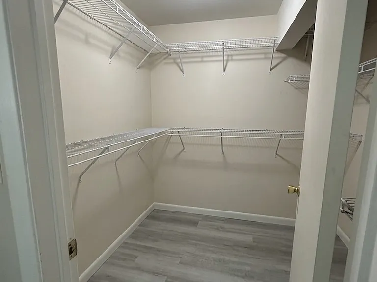 42 Tennyson Dr — Photo 11