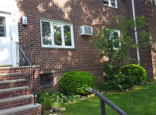 61 Seth Ct, Staten Island, NY 10301