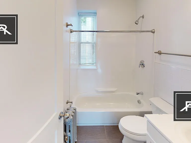 125 Sutherland Rd #L — Photo 6