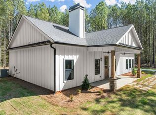 53 Sunset View Rd, Cleveland, GA 30528