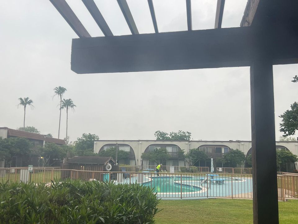 common pool area, back view