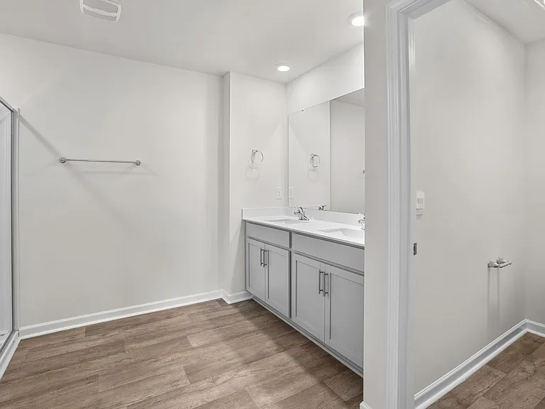 1202 Leno Ln — Photo 9