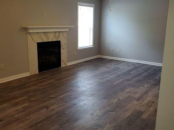 5th image of 462 Grayson Lake Dr