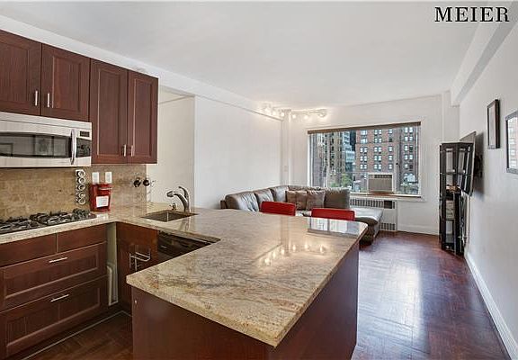 3rd image of 117 E 37th St APT 10E