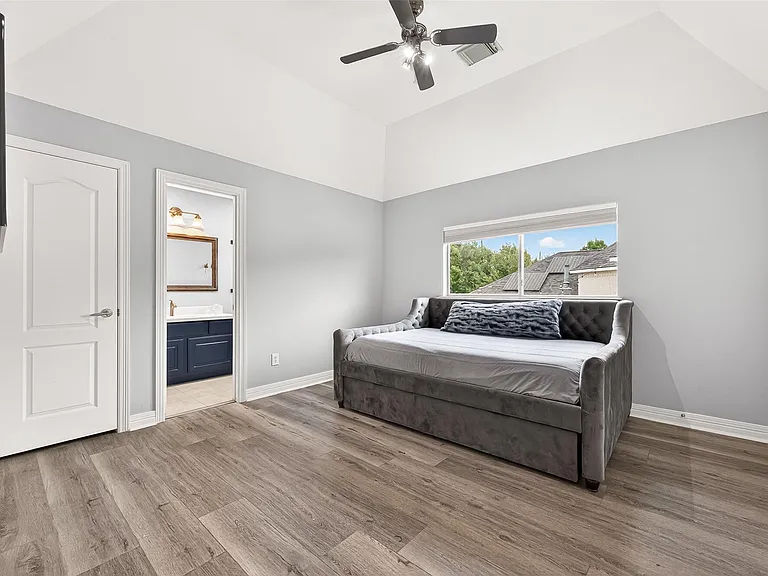 3510 Artesian Springs Ct — Photo 38