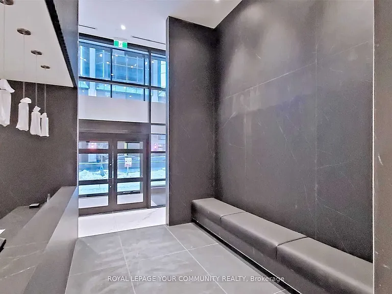 20 Edward St #718 — Photo 27