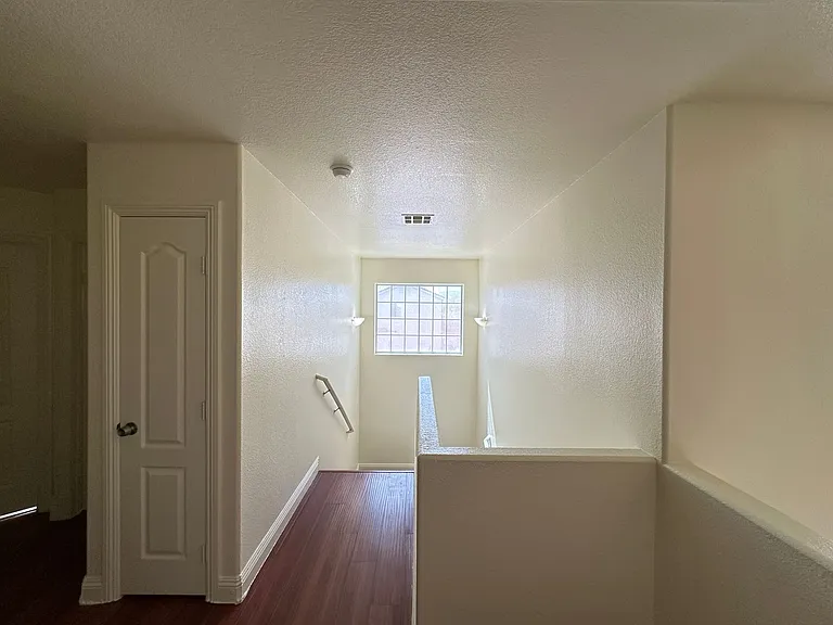 9442 Marshall Creek St — Photo 9