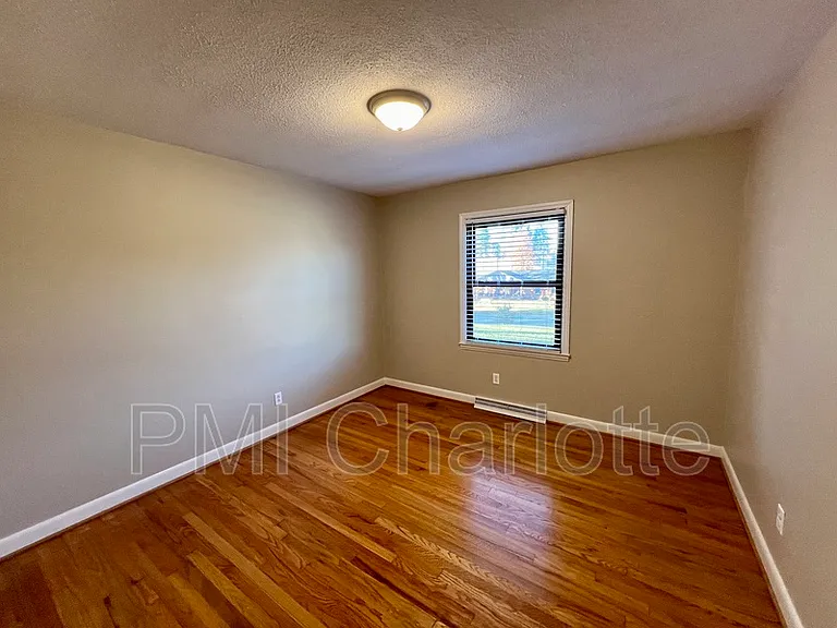 528 N Carolina Ave — Photo 23