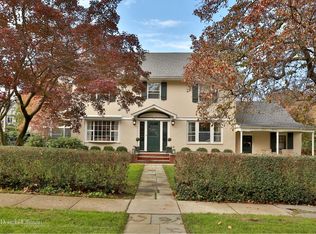 101 Monterey Ave, Pelham, NY 10803