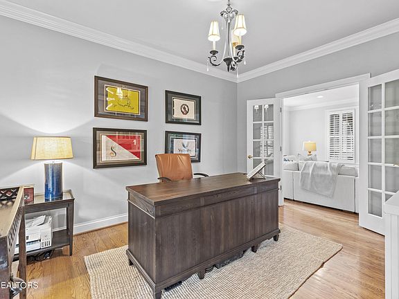 5th image of 9179 Hemingway Grove Cir