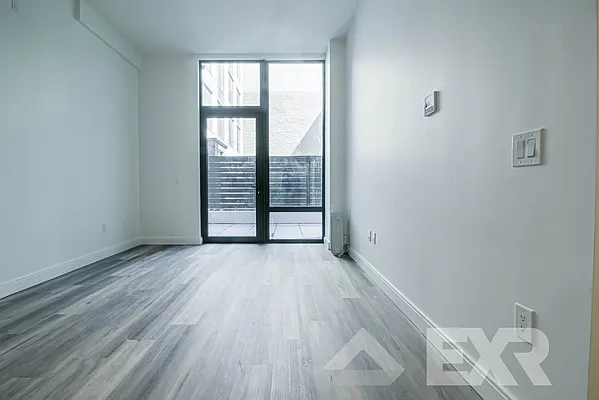 Rented by EXR | media 17