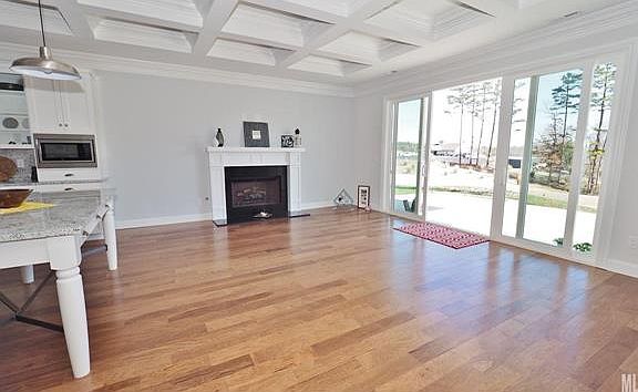 4th image of 131 Arapaho Ct