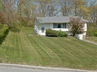 40 Scott Dr, Wappingers Falls, NY 12590