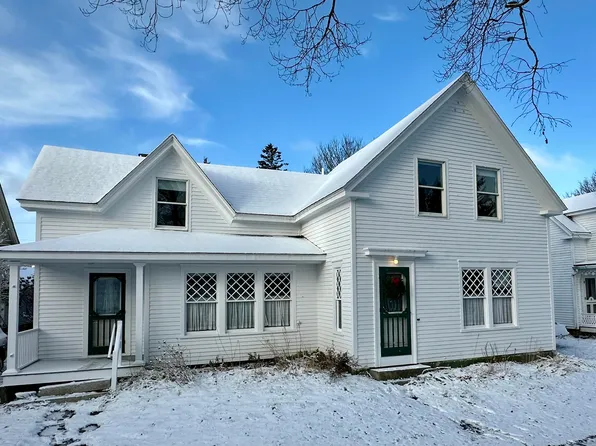 8 Pleasant Street, Vinalhaven, ME 04863