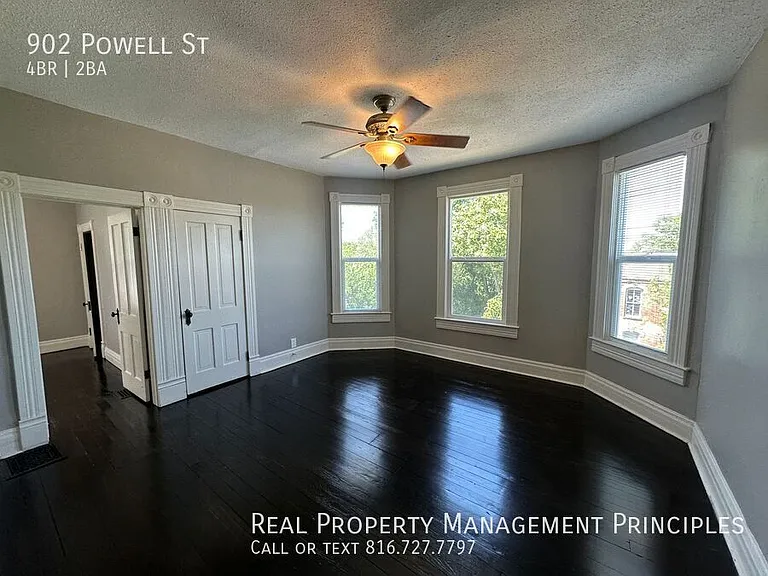 902 Powell St — Photo 25