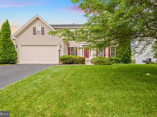 11640 Hopyard Dr, King George, VA 22485