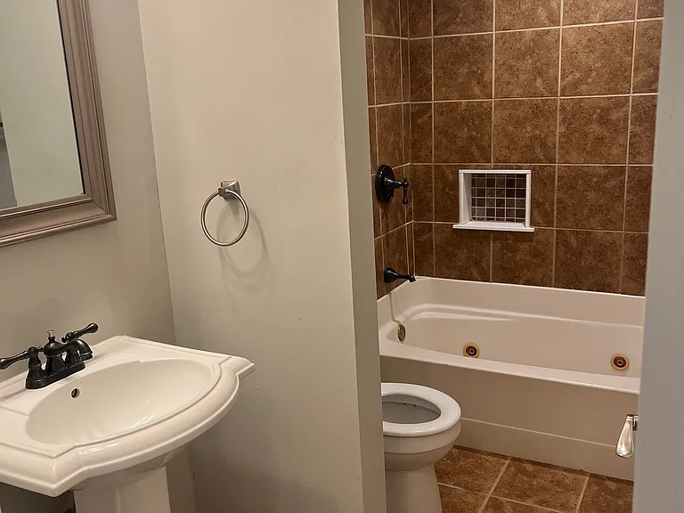 2505 W Broad St #111 — Photo 6