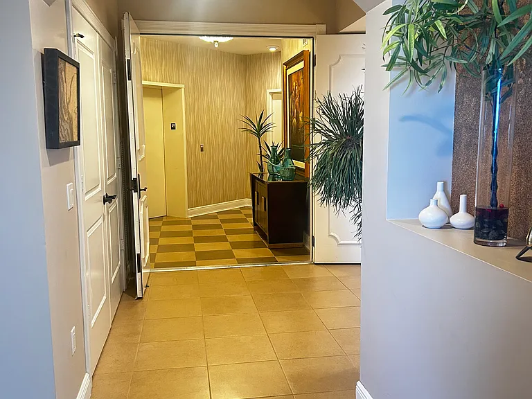 6061 Silver King Blvd #401 — Photo 28