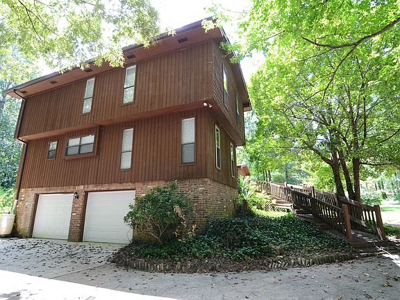 2nd image of 660 Ponderosa Ct