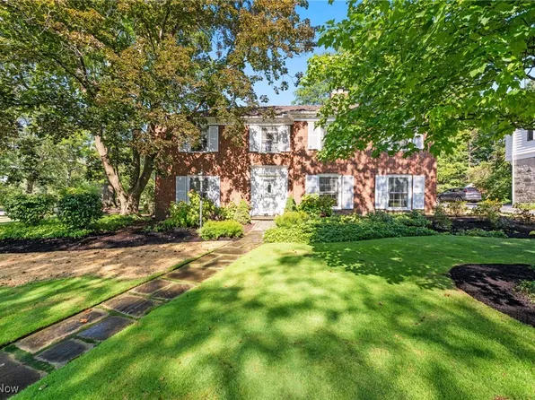 16 Lyman Cir, Shaker Heights, OH 44122