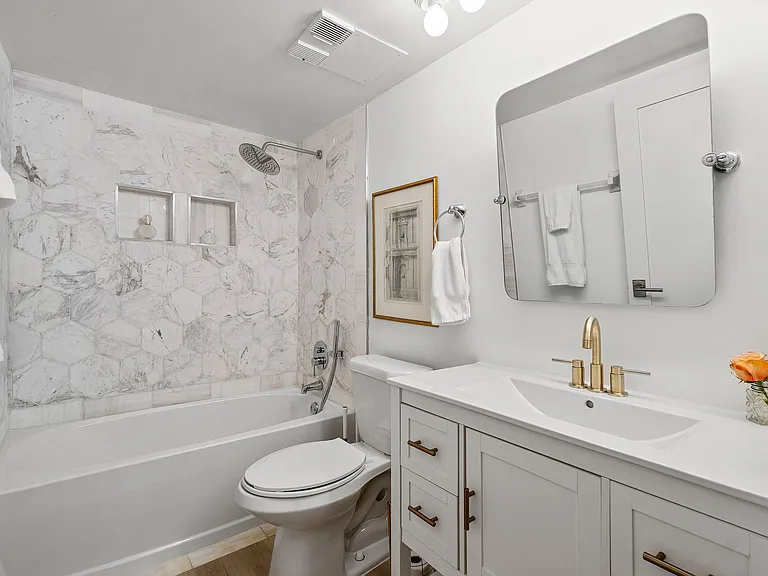 2805 SW 22nd Ave #104 — Photo 13
