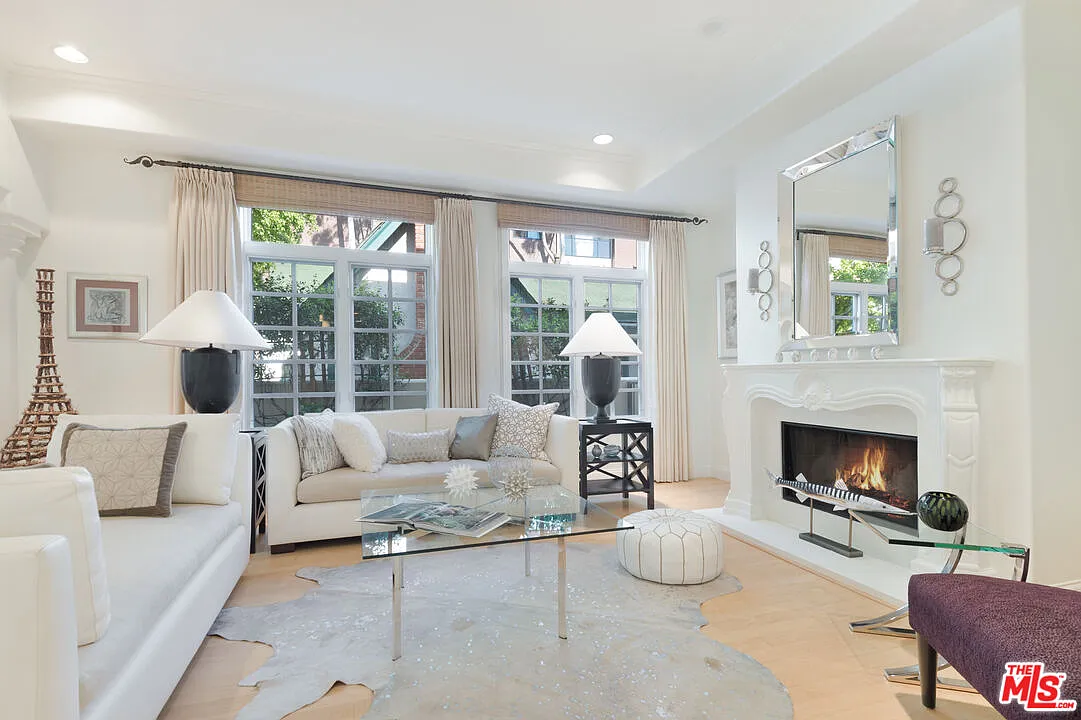 3 bed, 3.5 bath, 2077 sqft, $13,000 — Photo 3