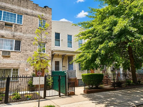 80 McKinley Ave, Brooklyn, NY 11208
