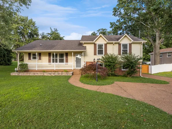 195 Cherokee Rd, Hendersonville, TN 37075