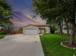 9430 Hale Ave S, Cottage Grove, MN 55016