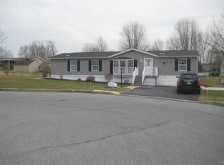 4235 Independence Ln, Walnutport, PA